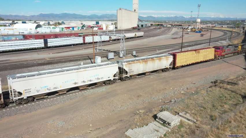 BNSF Warbonnets to Montana 13 May 2022