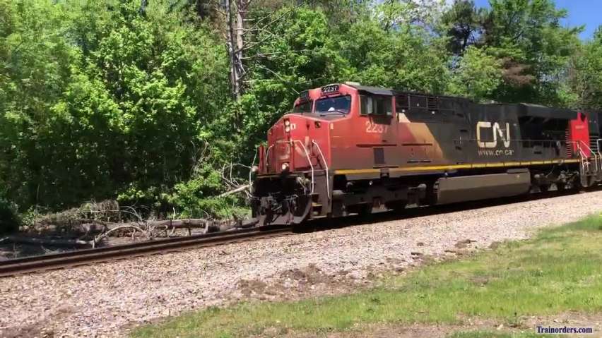 5/17/22 CN Train G 825 at Charlotte, Michigan