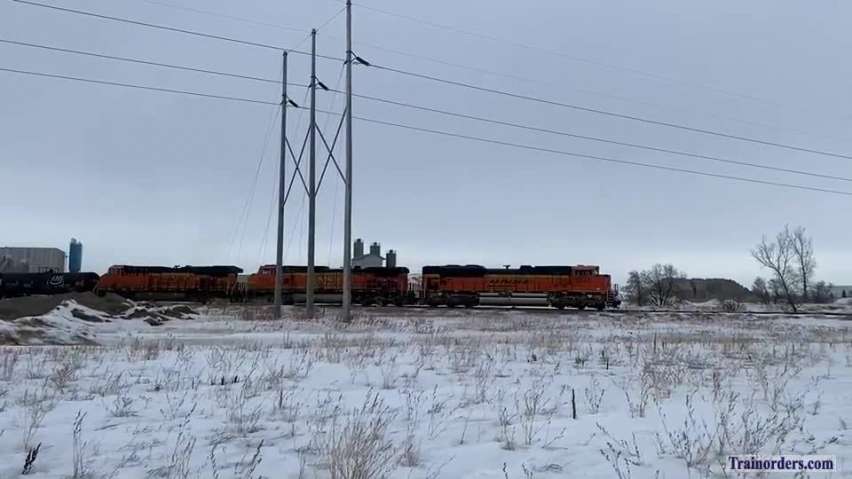 EMD SD70ACe leading a 3x0 Grand Forks, ND -to- Clearing, IL train