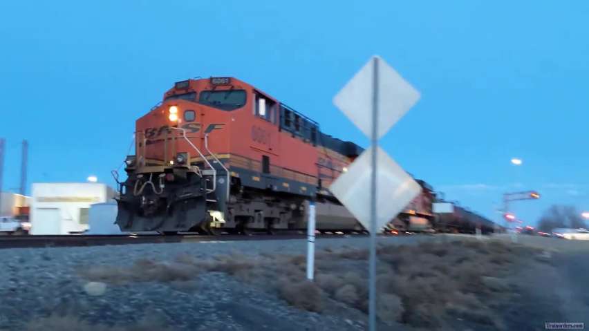 UP, BNSF, Amtrak rolling through Price Utah.