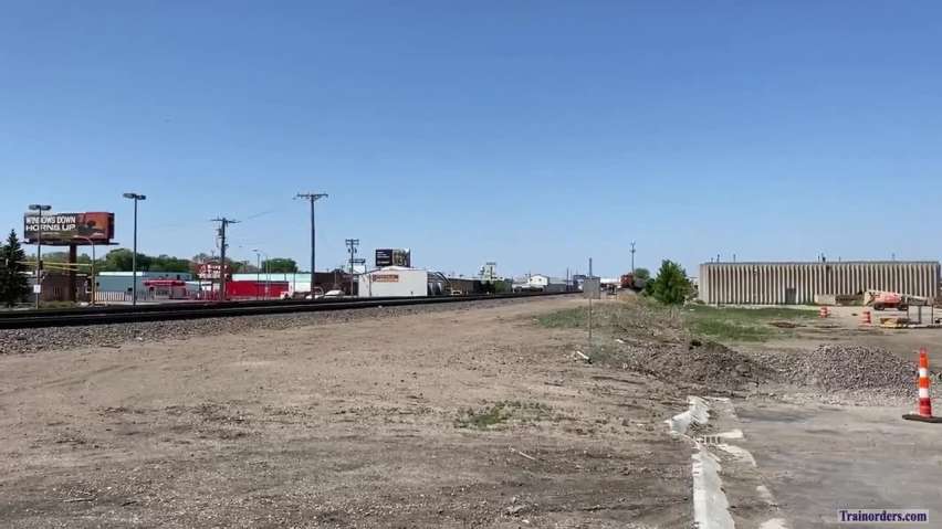 Solo C4 shoving hard on rear of unit "frac" sand train- Fargo, ND