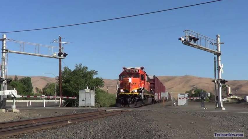 BNSF 1774 East and the real ding-ding-ding
