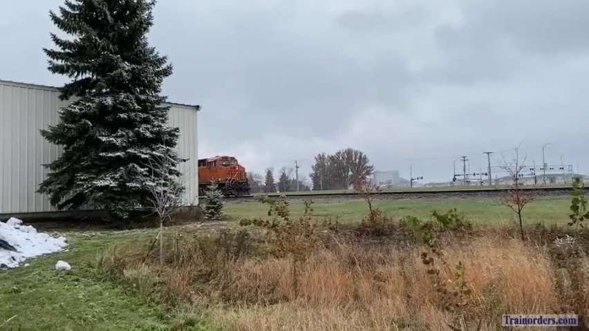 Pair of C4's shove Crystal, ND-to-Kalama, WA grain train in snow.
