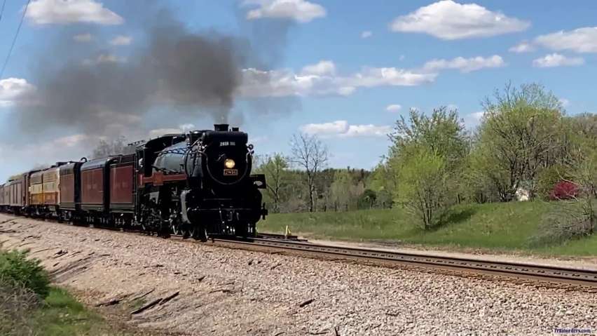 Canadian Pacific 2816 Heading toward Portage Today