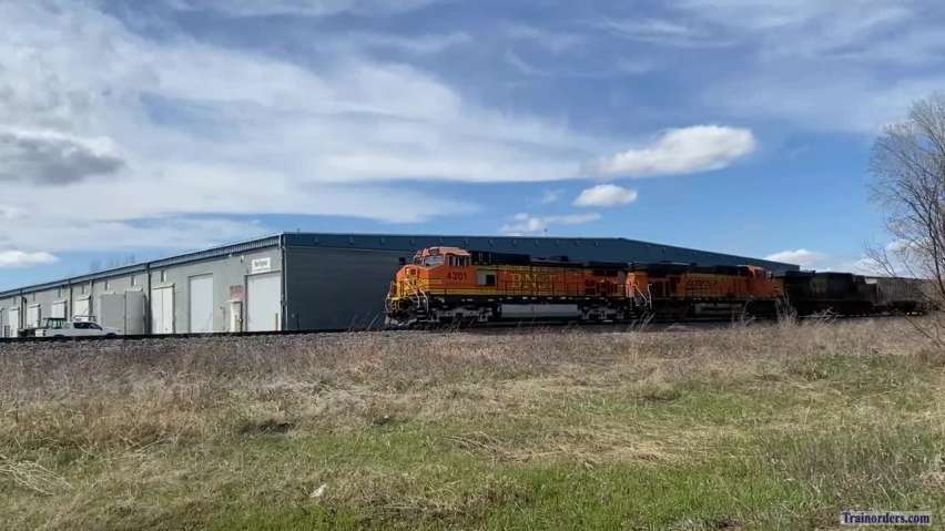 Erskine, MN --to-- CSX Interchange empty unit fertilizer train...