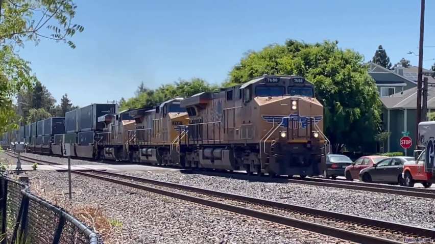 UP 7688 on the IOANP through Fremont-Centerville, CA today….